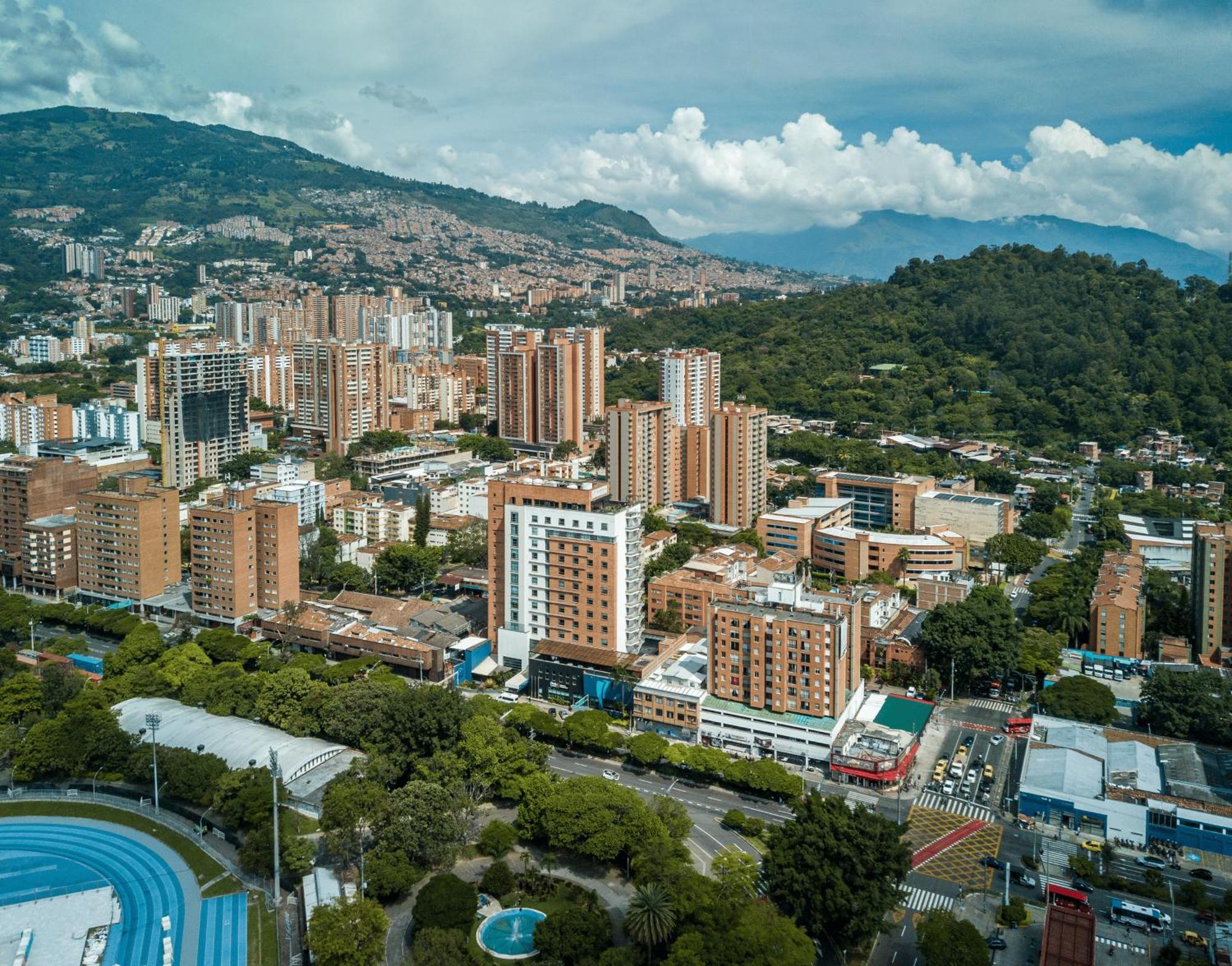 Tequendama Hotel Medellin - Estadio Buitenkant foto
